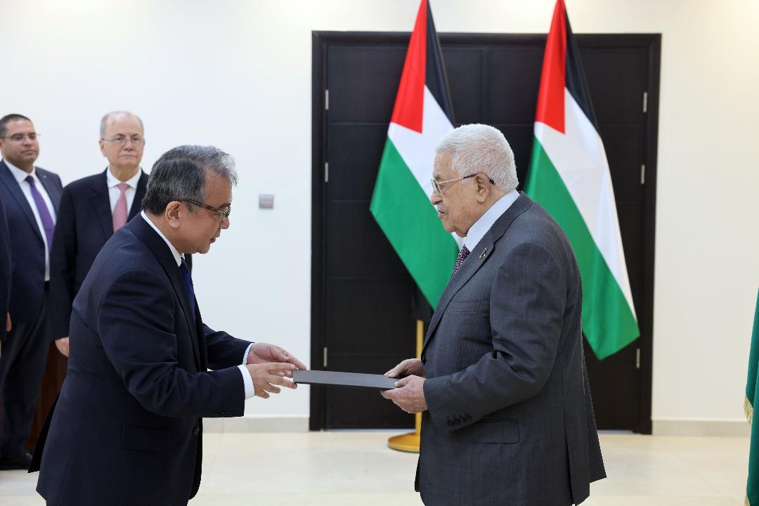 الرئيس يتقبل أوراق رئيس مكتب تمثيل اليابان لدى فلسطين